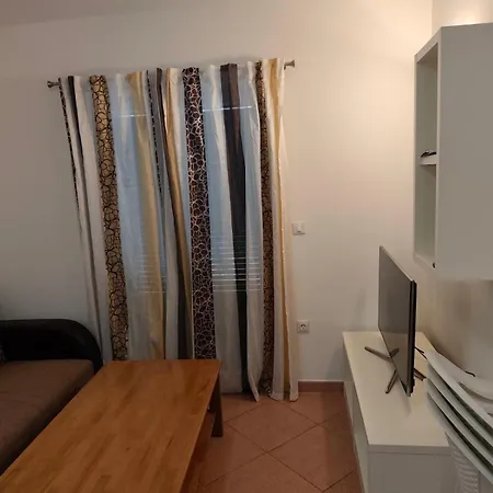 Velura * Tar-Vabriga