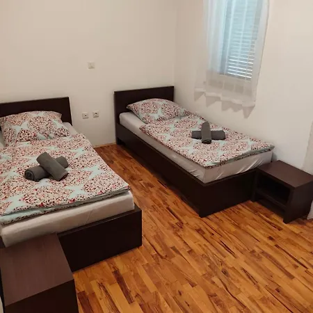 Velura Nyaraló