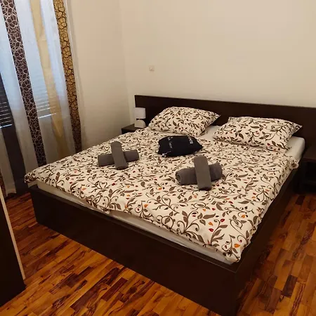 Nyaraló Velura