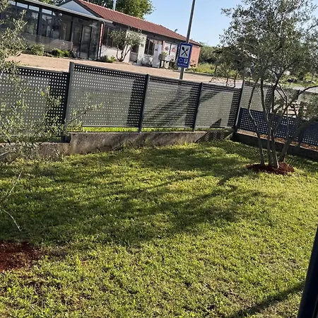 Velura * Tar-Vabriga