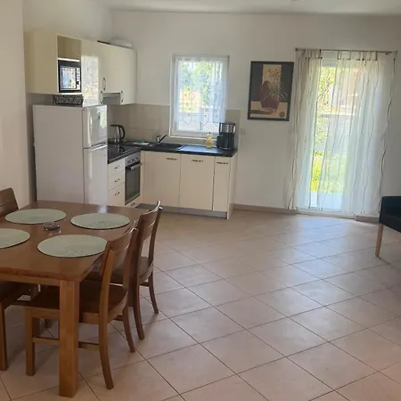 Velura Holiday home *