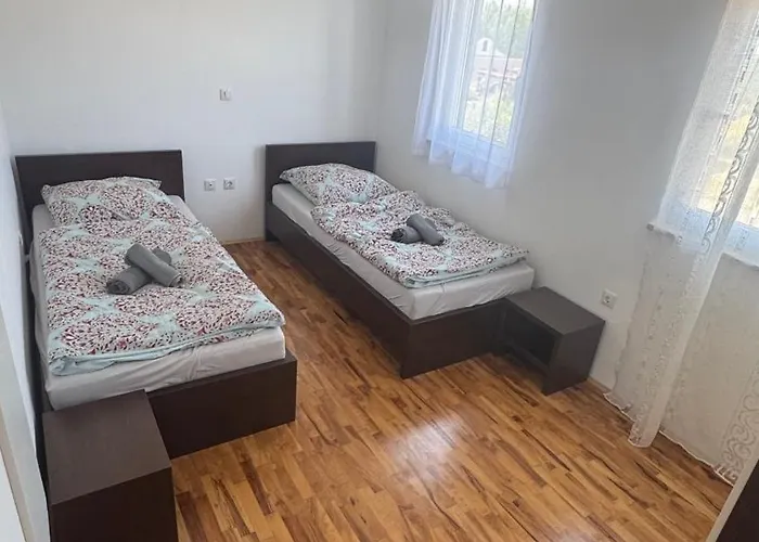 Velura بيت للعطل