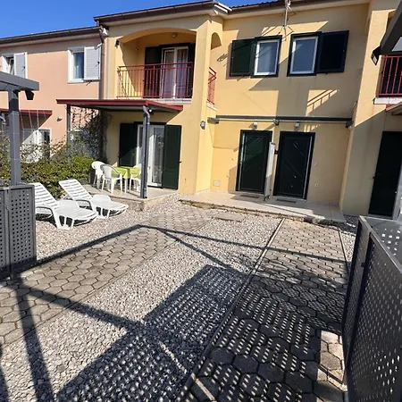 Velura Tar-Vabriga